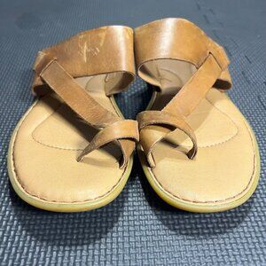 Born Tan Leather Sandals Womens Size 9M Casual Comfortable Slip-On Floral Soles
